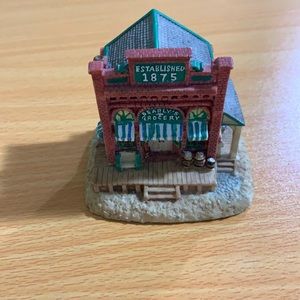 An exclusive, Dearly’s Grocery Store made in 1998.